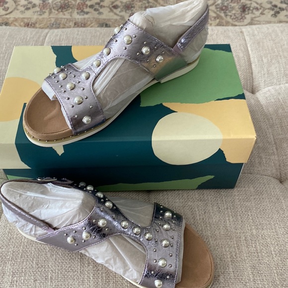 Earth Grove Fuji Leather Sandal Violet - Picture 1 of 5